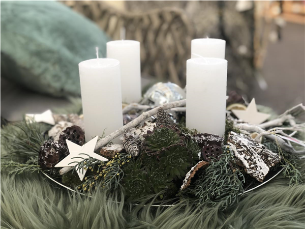 Adventsgesteck_weiß.jpg